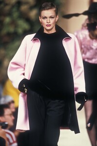 2069050593_YvesSaintLaurent1993HauteCouture131-Copy.thumb.jpg.97009abc5b0962f7608d34a622dce113.jpg