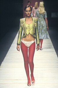 375334624_ChristianLacroix1997WomenRTW72.thumb.jpg.3f286a846d21b072e46188f4fc6820bd.jpg