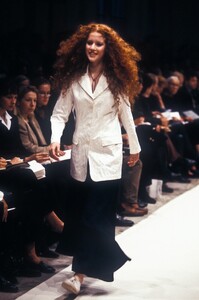 518012911_KatherineHamnett1994WomenRTW34.thumb.jpg.1bc3564a5bbbb5392dfe9d9633aa09cb.jpg