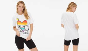 527790442_CarolineKelley-Aeropostale2022SnoopyMoreLoveRainbowBoyfriendGraphicTee2.thumb.jpg.11be1766a2126d8c50308b2c6feb9c4b.jpg