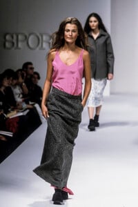 536167559_Sportmax1998WomenRTW67.thumb.jpg.3812565128d2cd6716a22404fa3c678f.jpg