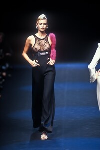 545048848_SoniaRykiel1995WomenRTW64.thumb.jpg.4368707086e904d6c8b54ca01d30e5c4.jpg