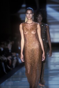 652048969_GianfrancoFerre1997WomenRTW100.thumb.jpg.1af9ae3346d0a6d01844a1d3611b71fb.jpg