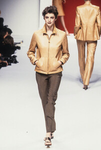 728499277_MaxMara1997WomenRTW14.thumb.jpg.1497ce864f93ed6ddfcb605d3cf63030.jpg