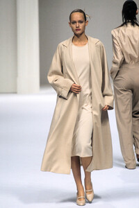 846814130_MaxMara1998WomenRTW45.thumb.jpg.d1c0d7e0a73a697eca5a69b8ff33093a.jpg