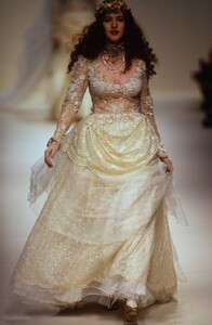 85015098_LolitaLempicka1995WomenRTW99.thumb.jpg.88d491735805ae2373a4aabcffaffde5.jpg