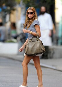 olivia-palermo-summer-style (1).jpg