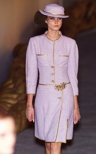 Chanel-ss01-16.thumb.jpg.77bbf52495340ccf00903e494d7dfb76.jpg