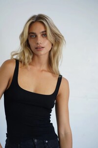 LNA-Black-Tank-with-scoop-neckline_result.jpg