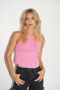 LNA-Cotton-Detra-Tank-Neon-Pink_result.jpg