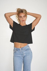 LNA-Raw-Edge-Pocket-Tee-Black_result.jpg