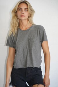 LNA-Raw-Edge-Pocket-Tee-Grey_result.jpg