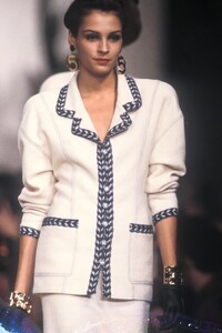 chanel-ss-87-4.thumb.jpg.e359c619f4ebe4a2a0a0ff4404cf6dc7.jpg