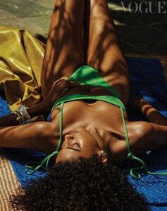 imaan-hammam-fotos-bikini-portad.jpg