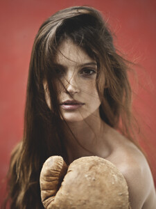 img-van-sarki---gloves-off_095645271513.jpg