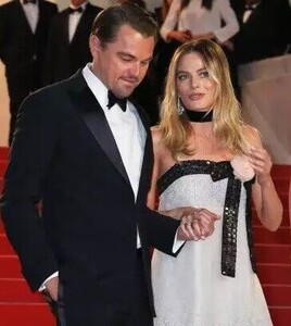 leo-margot-cannes.jpg.9d1140bce2026eb01f7ba6fe975e95ab.thumb.jpg.9db6b051501dd7c9604ec7b948ea0c95.jpg