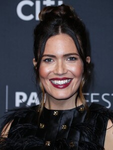 mandy-moore-this-is-us-screening-at-2022-paleyfest-2.thumb.jpg.cd6a1e2236f0e483448249509a8dc23e.jpg