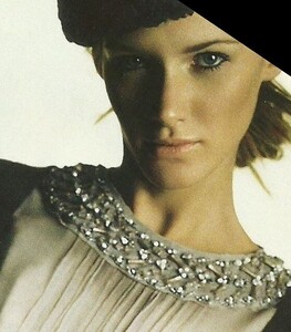 marieclaireRussiaSeptember20044.jpg