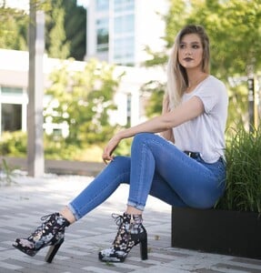 mejgiey.rose-17062022-0005.thumb.jpg.b3aa6d2a2824a76ac6f4263e426e516b.jpg