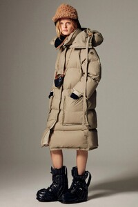 00009-moncler-2-1952-fall-2022-r.jpg