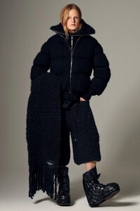 00017-moncler-2-1952-fall-2022-r.jpg