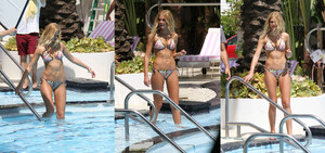 1038455597_ErinHeatherton-VictoriasSecretPhotoshoot@MiamiBeach2012_09.10MQ4.thumb.jpg.3e3b1c0cbbb8768d625416312095e66e.jpg