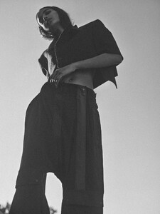 1197370614_HarpersBazaarFeb2021104.thumb.jpg.b905afa2c333acd0e2e1ed5dd22d48ab.jpg