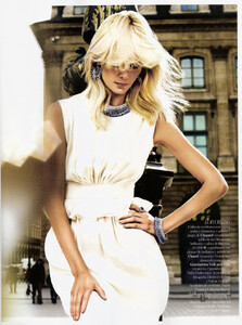 123_Flash_Vogue_Joyas_Spain_June2012_009.thumb.jpg.a148494371e7dcb786c08eef73e5bd4d.jpg