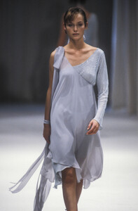 1301938928_AlbertaFerretti1994WomenRTW60.thumb.jpg.bc19ef9c948a81c5cd50816d220dea83.jpg