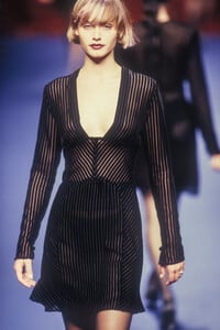 1368064149_CherMichelKlein1994WomenRTW145.thumb.jpg.6764bcf3631b5800840e5b6ae0c55c76.jpg