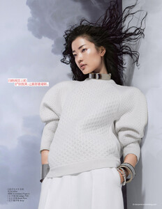 1564612034_DuJuan-VogueChinaSeptember2012-7.thumb.jpg.0651bc3eef4300f31e6fc304329750bc.jpg