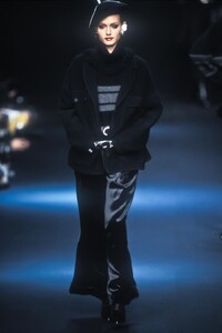 1587841128_SoniaRykiel1994WomenFW22.thumb.jpg.ebec35264ddaed93041ef59718acbf13.jpg