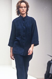 176864956_Prada1994WomenRTW17.thumb.jpg.1e5cb2a6d703abb50cfb167d47214d8a.jpg