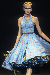 1818818873_BetseyJohnson1996WomenRTW51.thumb.jpg.ab48b66495b338fb8f63479d734e2397.jpg