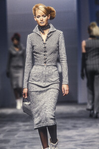 1909861_MissoniFall19955.thumb.jpg.b13c9322749f96bf5a172db521e57d42.jpg