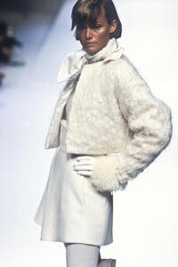 1934098177_ClaudeMontana1994WomenRTW24.thumb.jpg.33e377ca8bd516d4b9b8090674f9988f.jpg