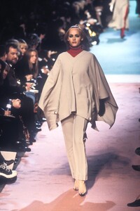 289118779_JeanPaulGaultier1996WomenRTW3.thumb.jpg.172ca74db117aaf6f7f07b6847baa21d.jpg