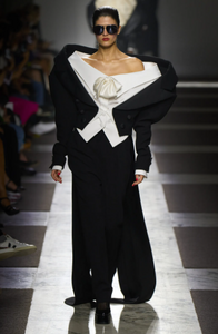 Alexandra Micu Viktor&Rolf Couture Fall 2022 2.png