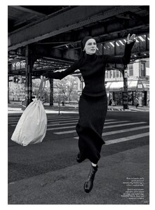 British Vogue - 08.2022 -page-008.jpg