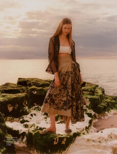 Grazia UK 8.08.2022 -page-006.jpg
