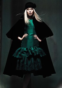 617024719_PIPOCA-HarpersBazaarUS(June2005)-FallPreview-004.thumb.jpg.d195b3e74d58bf795dc0292a26fe7987.jpg