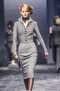 617181850_MissoniFall19954.thumb.jpg.dfb43bbce8ec76c765b6884f21649e11.jpg
