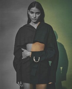 636962405_HarpersBazaarFeb2021106.thumb.jpg.7833807fe4e3f6c6b4aabad1ef07512a.jpg