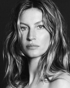 Gisele-Bundchen-Luigi-Murenu-Iango-Henzi-Dust-Magazine+(6).jpg