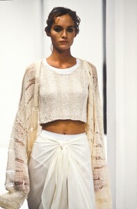 927054511_DolceGabbana1994WomenRTW31.thumb.jpg.76d78be6260406eb495de12aff109bbd.jpg