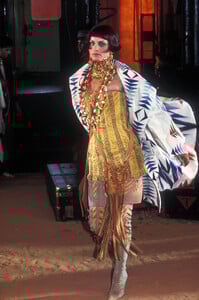 935084871_ChristianDior1998HauteCouture35.thumb.jpg.423e25ea21c404d5a885e357d71d614d.jpg