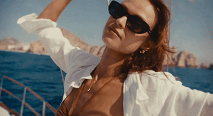 985399571_ezgif.com-gif-maker(5).gif