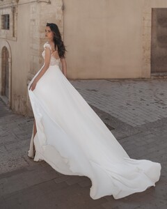 Benedetta-back-scaled.jpg
