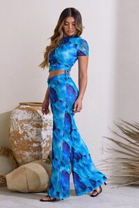 CL127385-LookingGood_BluePrintedHighWaistFlaredTrousers5_1200x.jpg