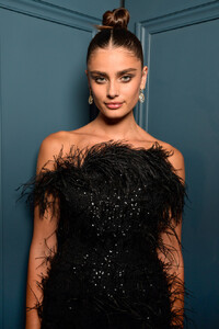 DavidYurman-dinner-couture-fall22-006.thumb.jpg.30baca5f0e4c0dcef491ec302b162c42.jpg